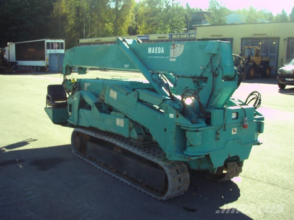 Maeda MC 405 CRME Żurawie gąsienicowe