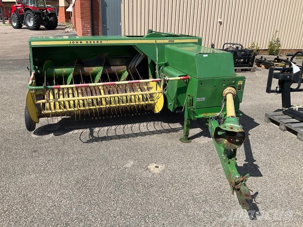 John Deere 440 Prasy kostkujące