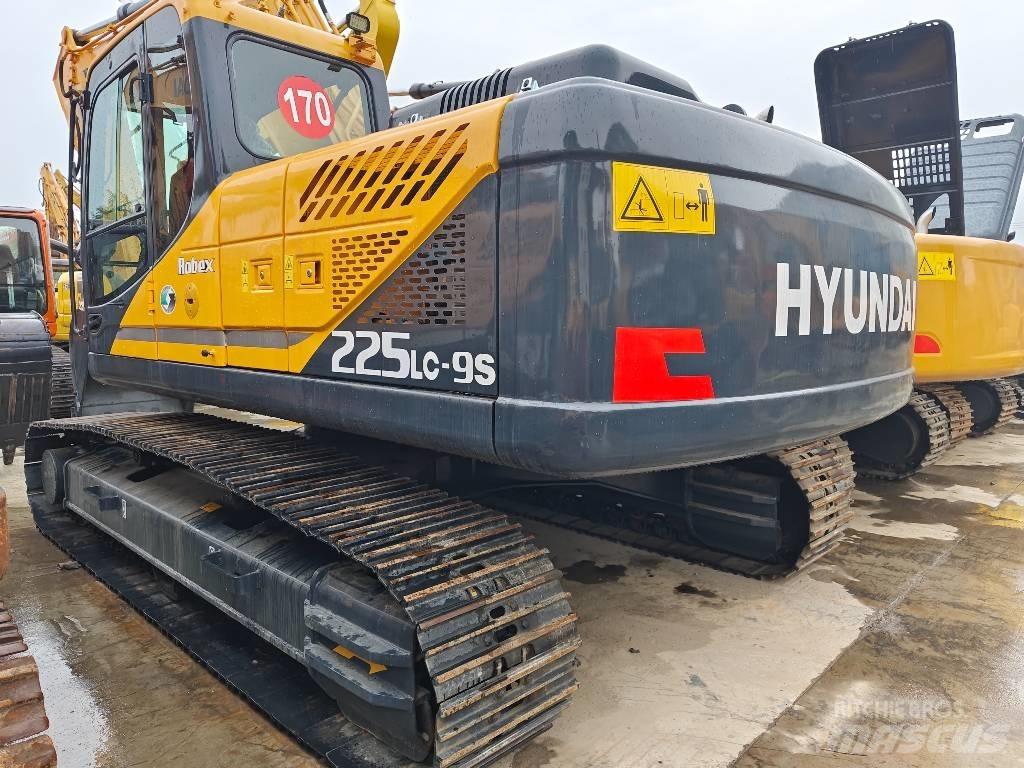 Hyundai R225LC-9S Koparki gąsienicowe