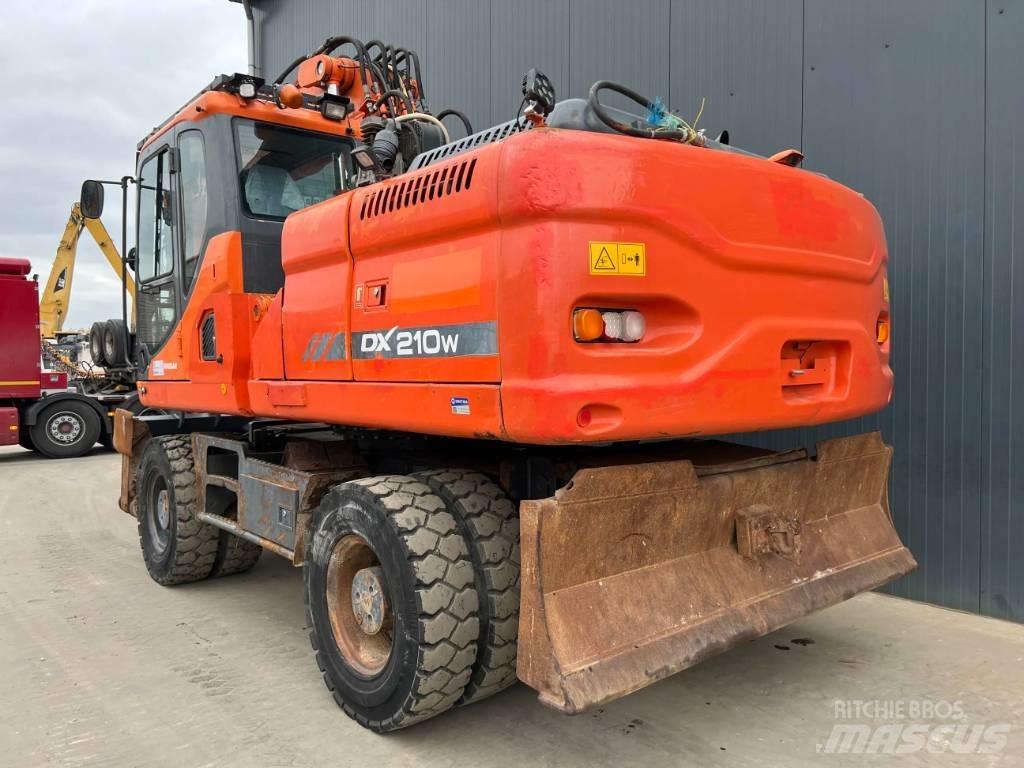 Doosan DX210W Koparki kołowe