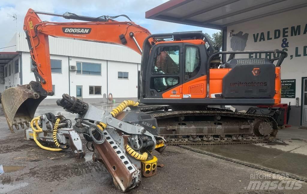 Doosan DX 235 Harwardery