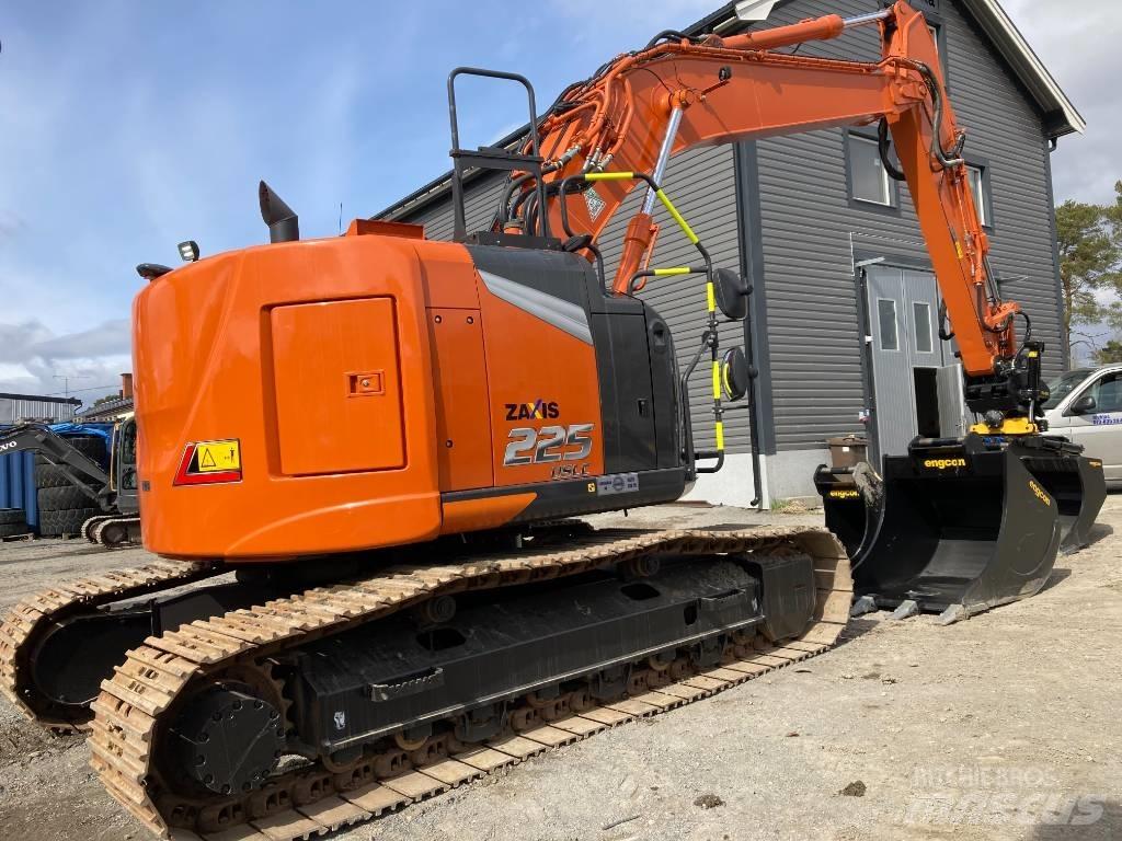Hitachi ZX 225 US LC Koparki gąsienicowe