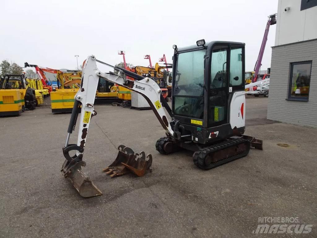 Bobcat E19 Minikoparki