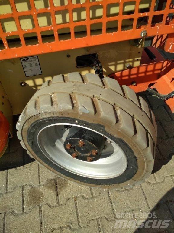 JLG M 4069 Podnośniki nożycowe
