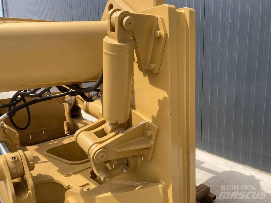 CAT D8R Spulchniarki