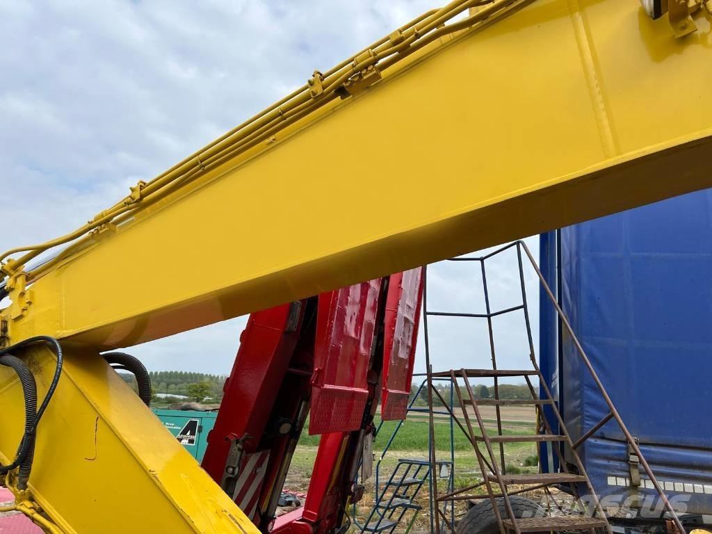 Komatsu PC 228 USLC Koparki gąsienicowe