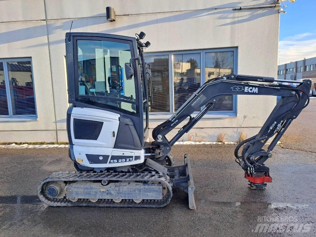 ECM ES 25 ZT Minikoparki