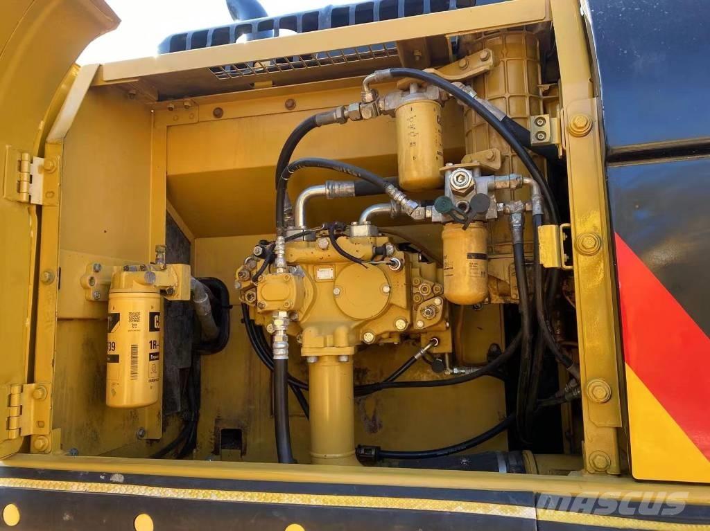 CAT 325 D Koparki gąsienicowe