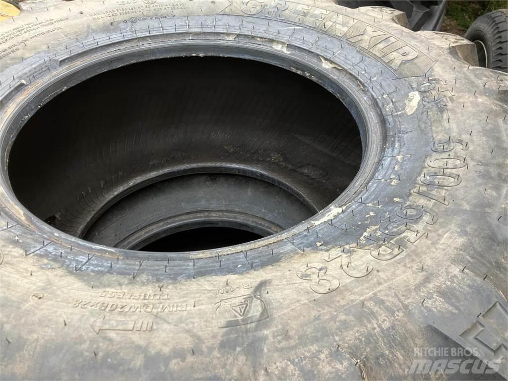 BKT 600/65R28 Opony, koła i felgi