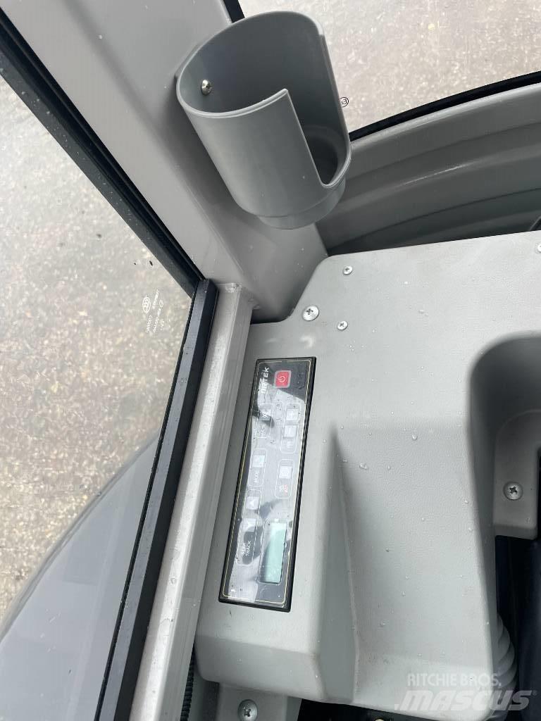 Zoomlion ZE 26 GU Minikoparki