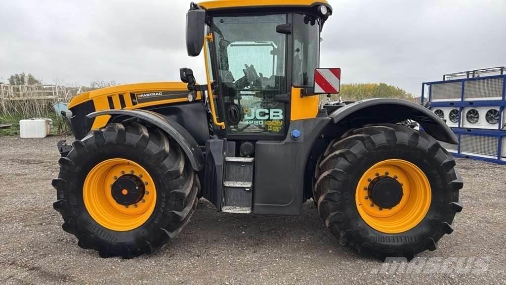 JCB Fastrac 4220 Ciągniki rolnicze