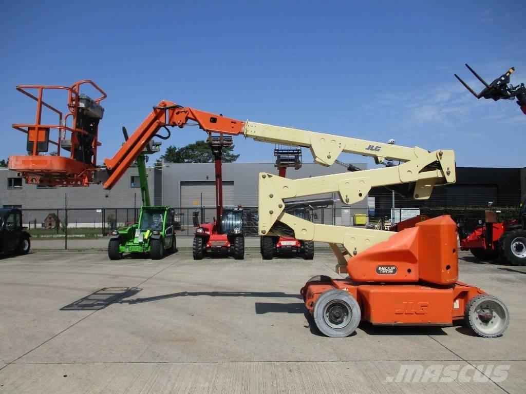 JLG E400 AJPN (687) Kompaktowe samojezdne wysięgniki podnośnikowe