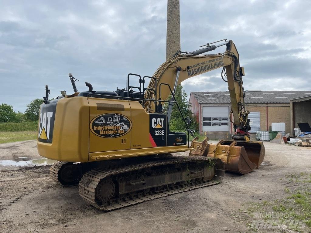 CAT 323 EL Koparki gąsienicowe