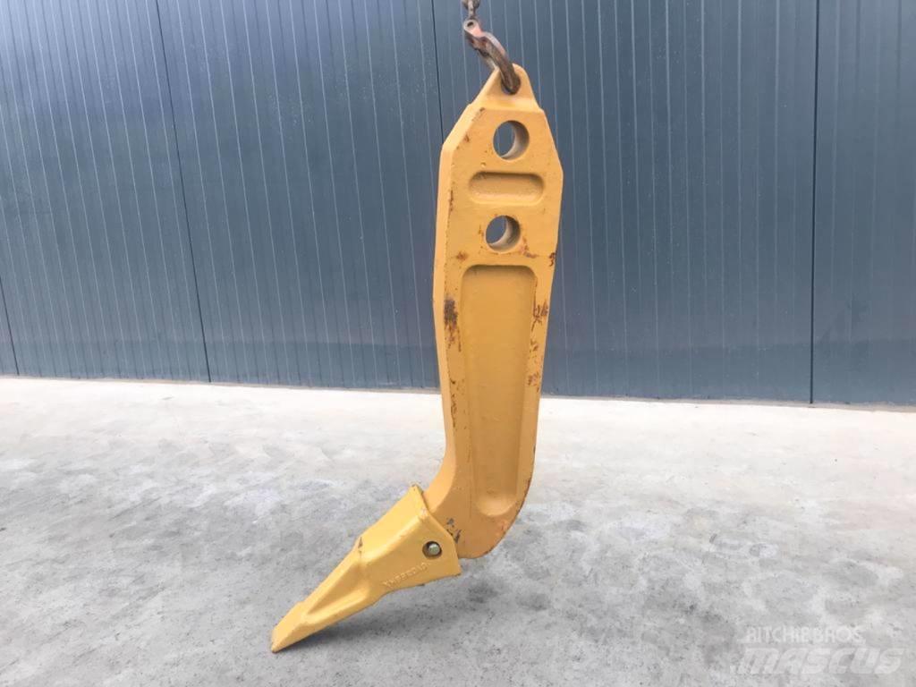Komatsu D61 Shank Spulchniarki