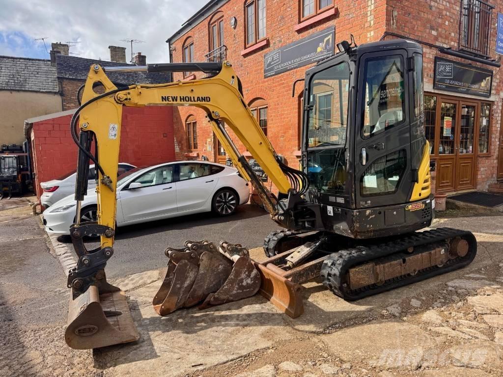 New Holland E26C Minikoparki