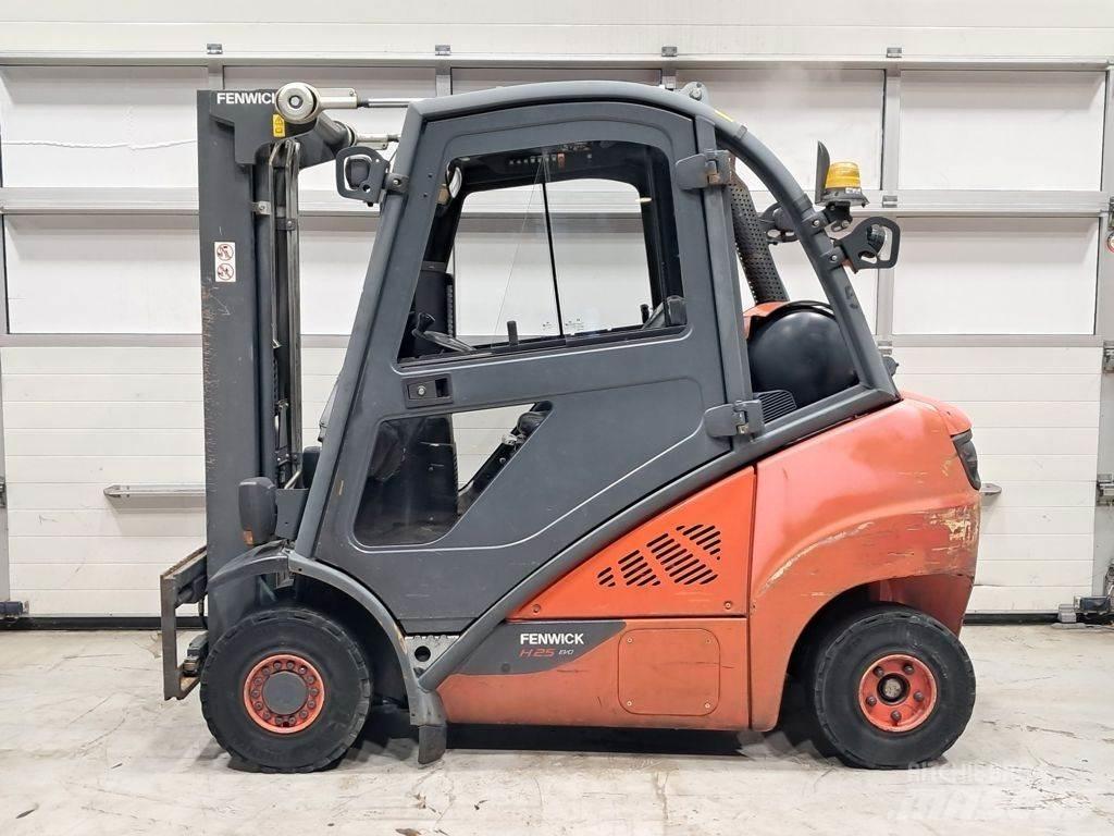 Linde H25T-02 Wózki LPG