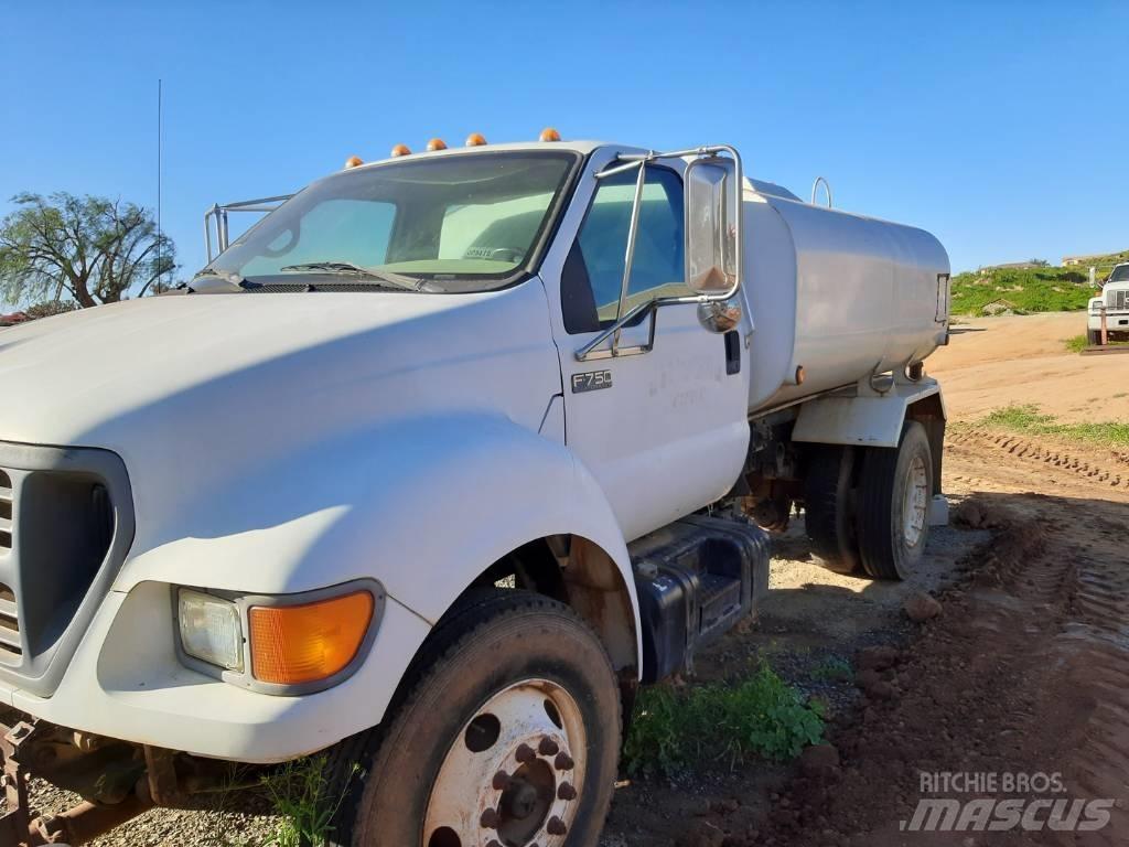 Ford F 750 Polewaczki