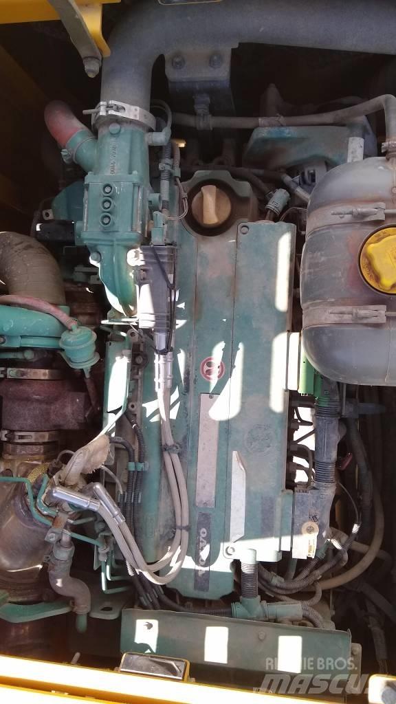 Volvo EC220DL Koparki gąsienicowe