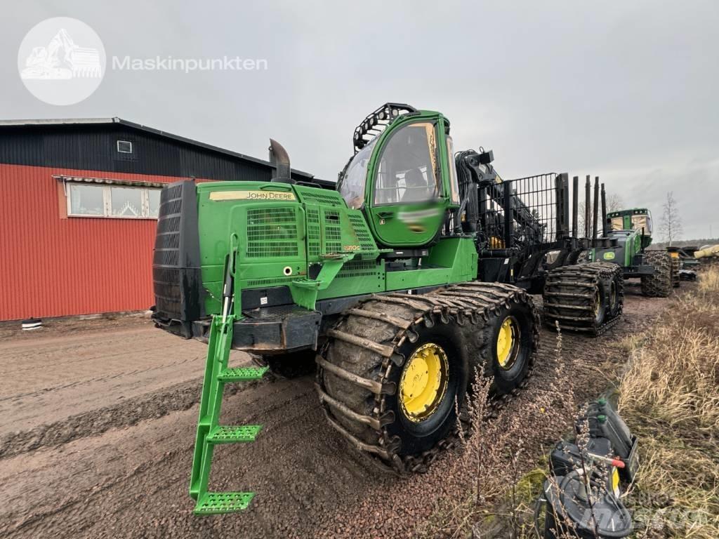John Deere 1910 G Forwardery