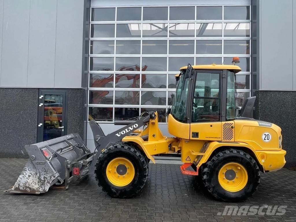 Volvo L30G Ładowarki kołowe