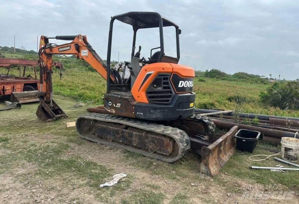 Doosan DX50 Koparki gąsienicowe
