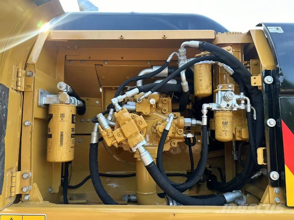 CAT 330 D Koparki gąsienicowe