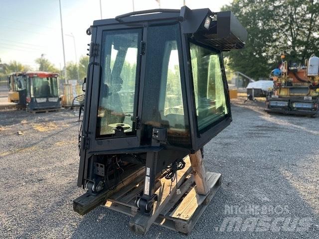 CASE D 1650 NEW CAB Kabiny i wnętrze