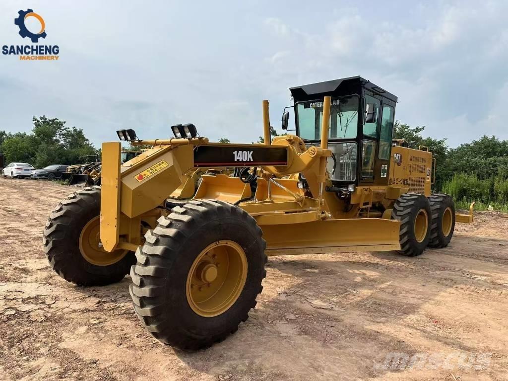 CAT 140K Równiarki
