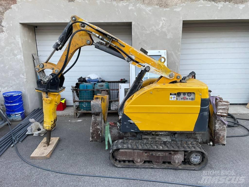 Brokk 180 Minikoparki