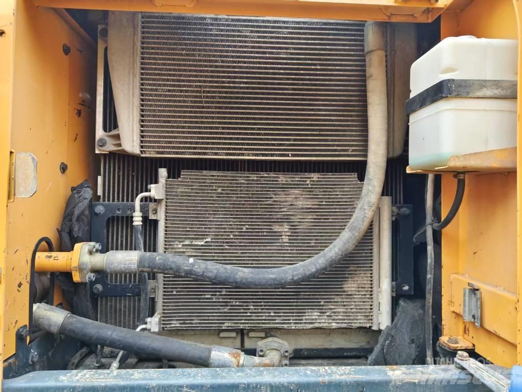 Hyundai R 225LC-9T Koparki gąsienicowe