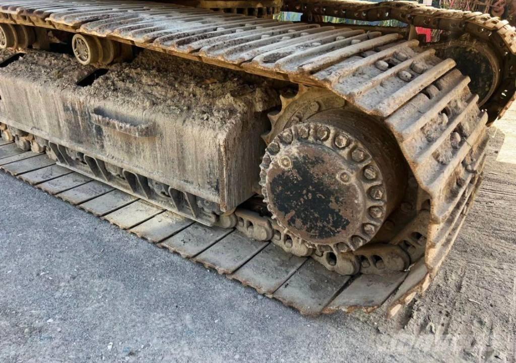 CAT 330 D L Koparki gąsienicowe