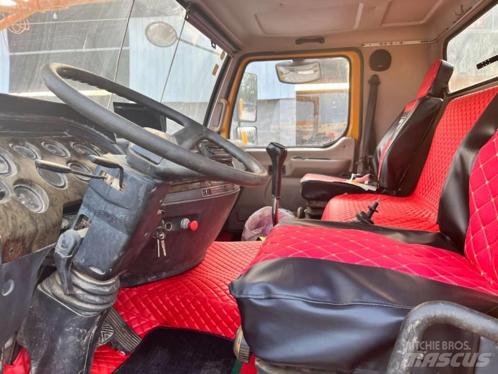 XCMG QY70K-1 Żurawie szosowo-terenowe
