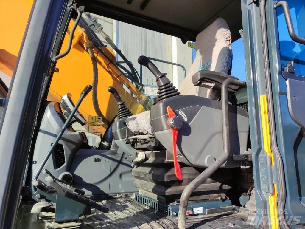 Hyundai HX220NL Koparki gąsienicowe