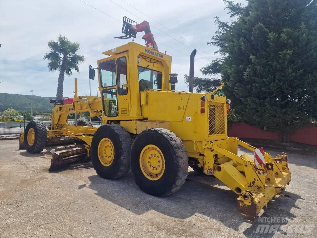 Komatsu GD 521 A-1 Równiarki