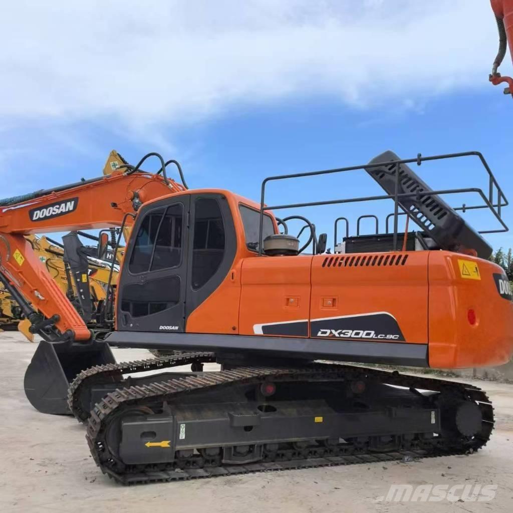 Doosan DX 300 Koparki gąsienicowe