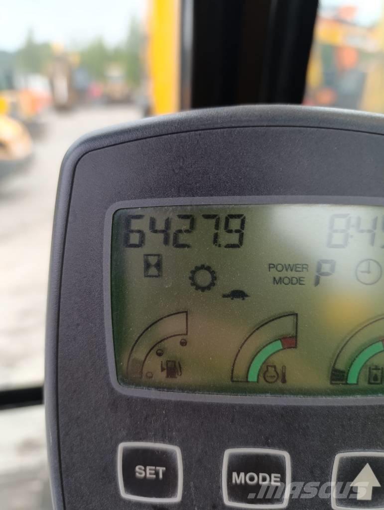 JCB JS 260 LC Koparki gąsienicowe