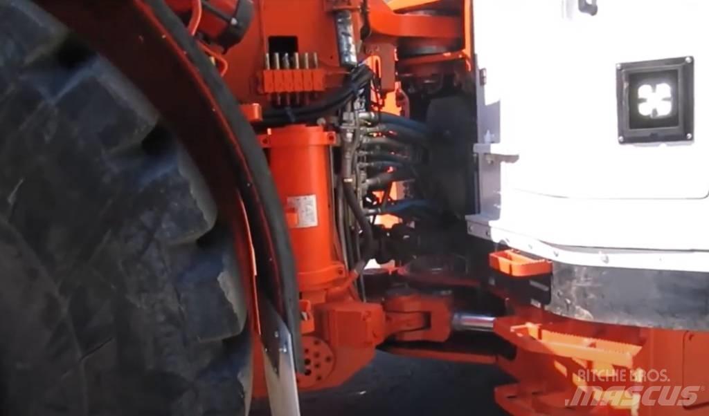 Sandvik LH 517 Ładowarki górnicze