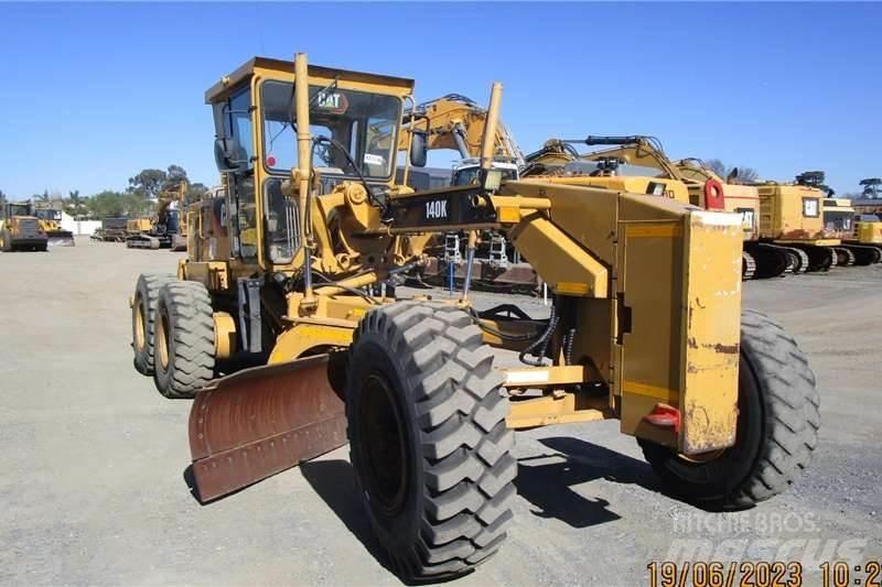 CAT 140K Równiarki