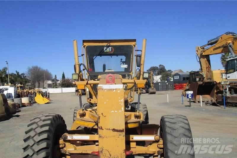 CAT 140K Równiarki