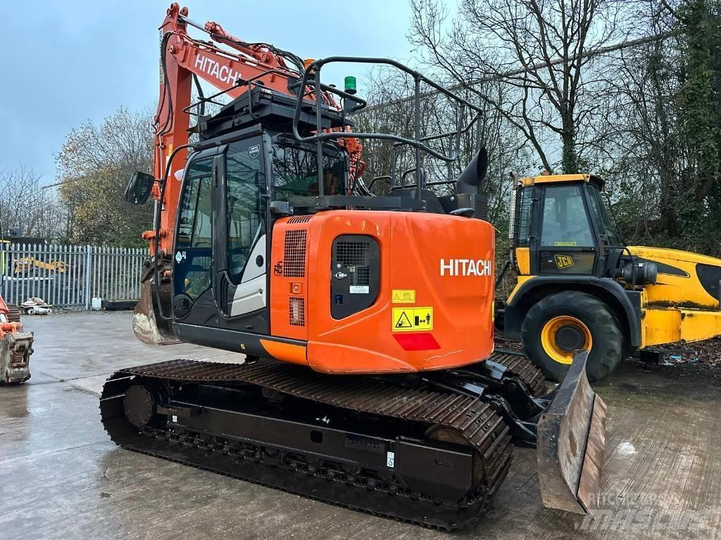 Hitachi ZX 135 US-6 Koparki gąsienicowe
