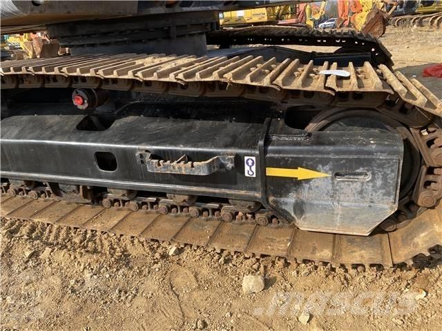 Hitachi ZX210 Koparki gąsienicowe