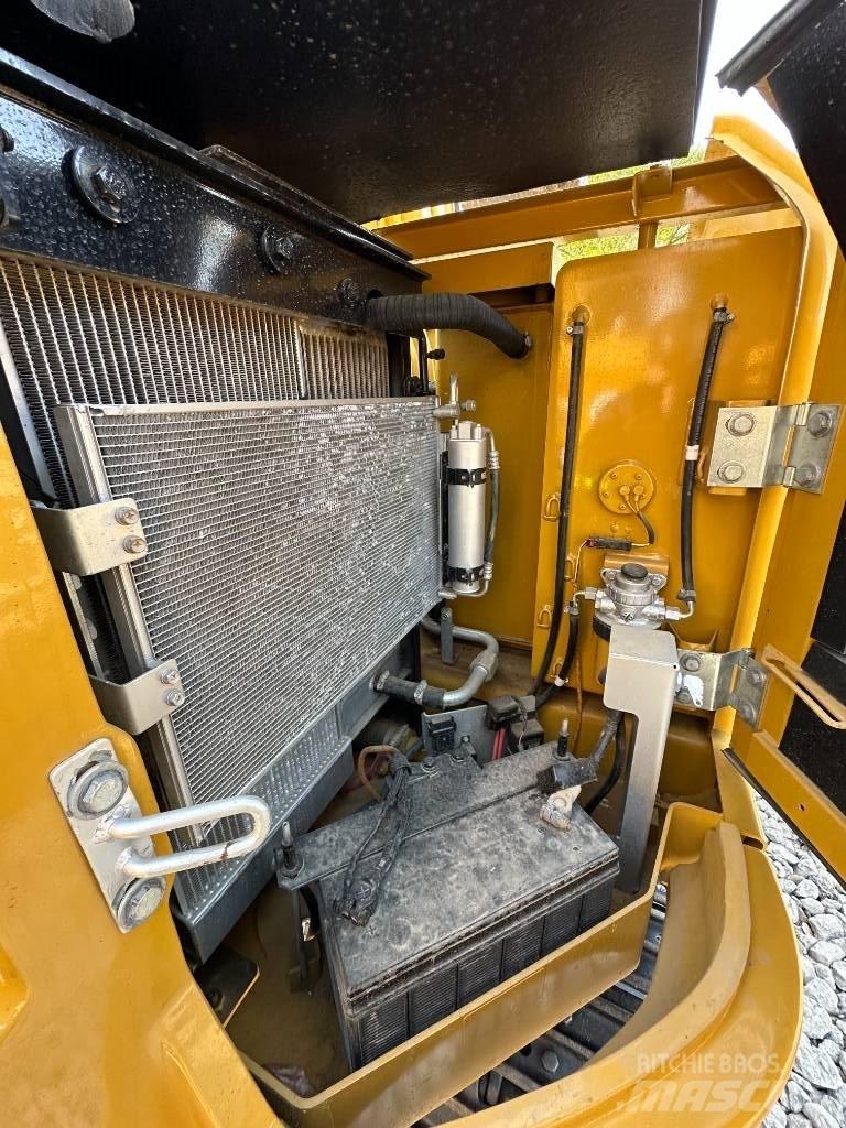 CAT 308 E Koparki gąsienicowe