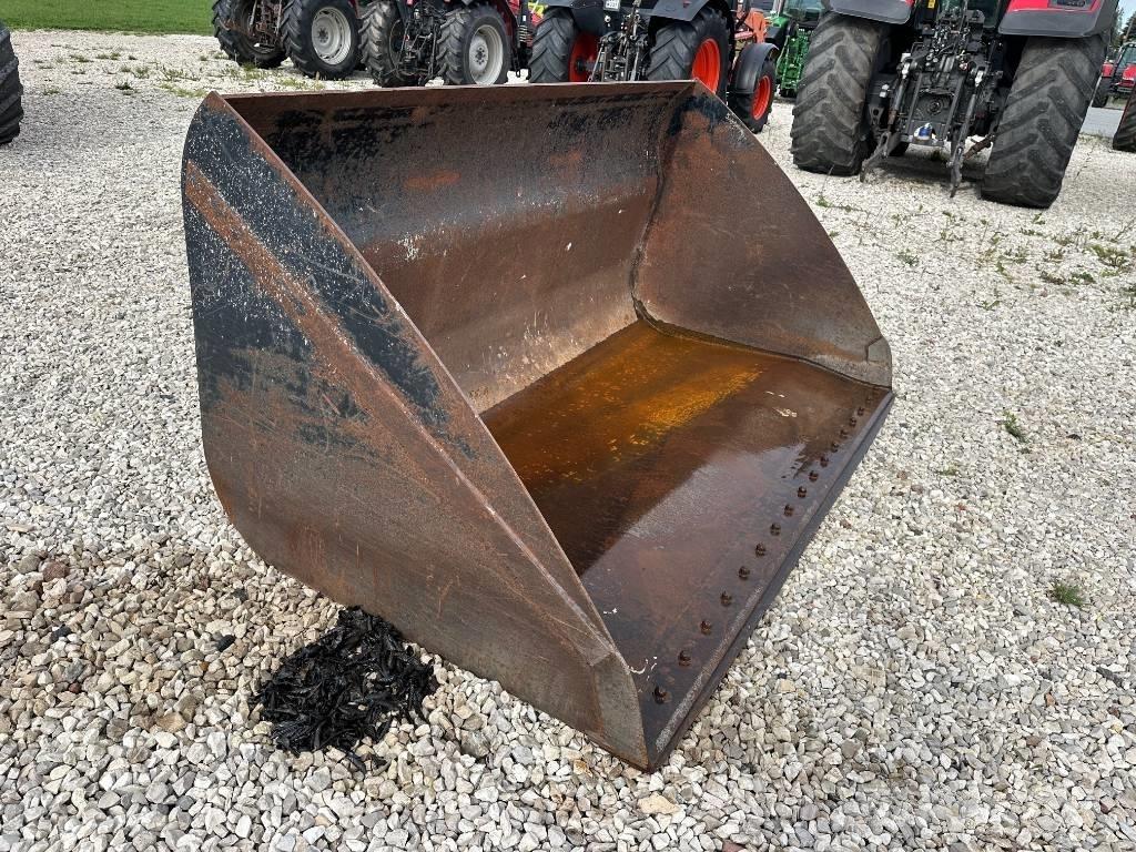  ŁYŻKA MANITOU 2,4 M Inny sprzęt do załadunku i kopania