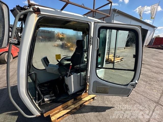 Liebherr R 914 C CAB Kabiny i wnętrze