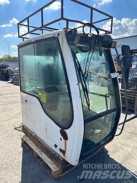 Liebherr R 914 C CAB Kabiny i wnętrze