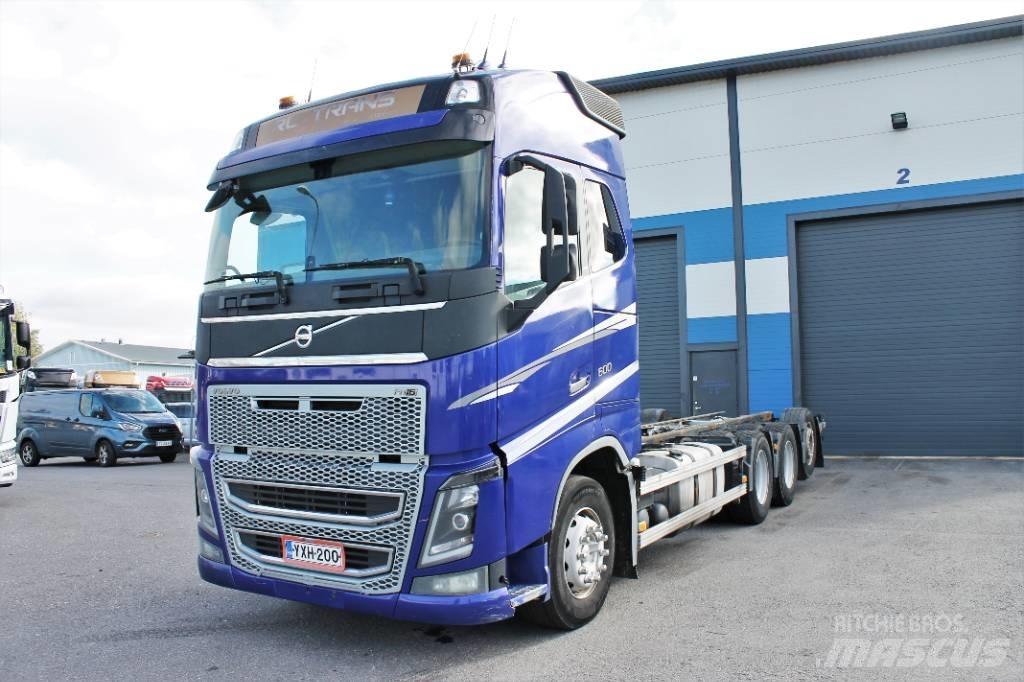 Volvo FH16 600  8x4*4 Pojazdy pod zabudowę