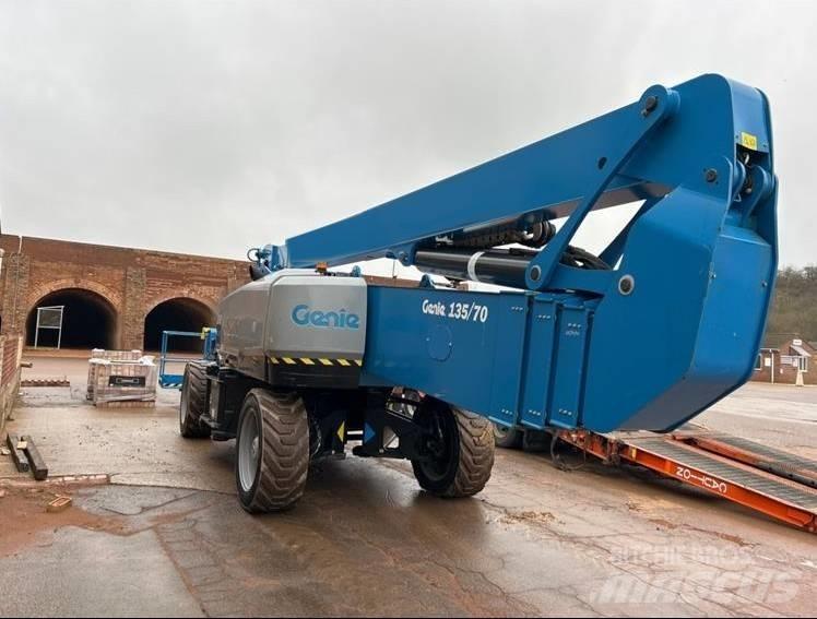 Genie ZX 135/70 Podnośniki przegubowe