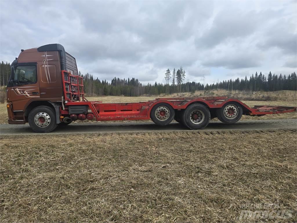 Volvo FM12 8x2 Samochody do przewozu maszyn leśnych