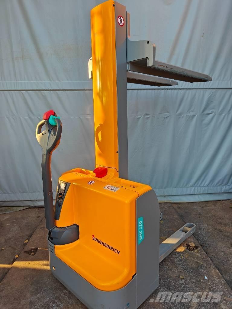 Jungheinrich EMC 110 Wózki widłowe unoszące z dyszlem