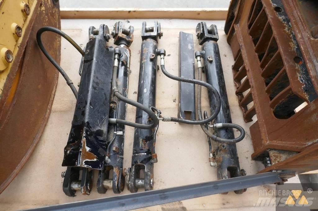 CAT 525D Grapple Transport - Inne